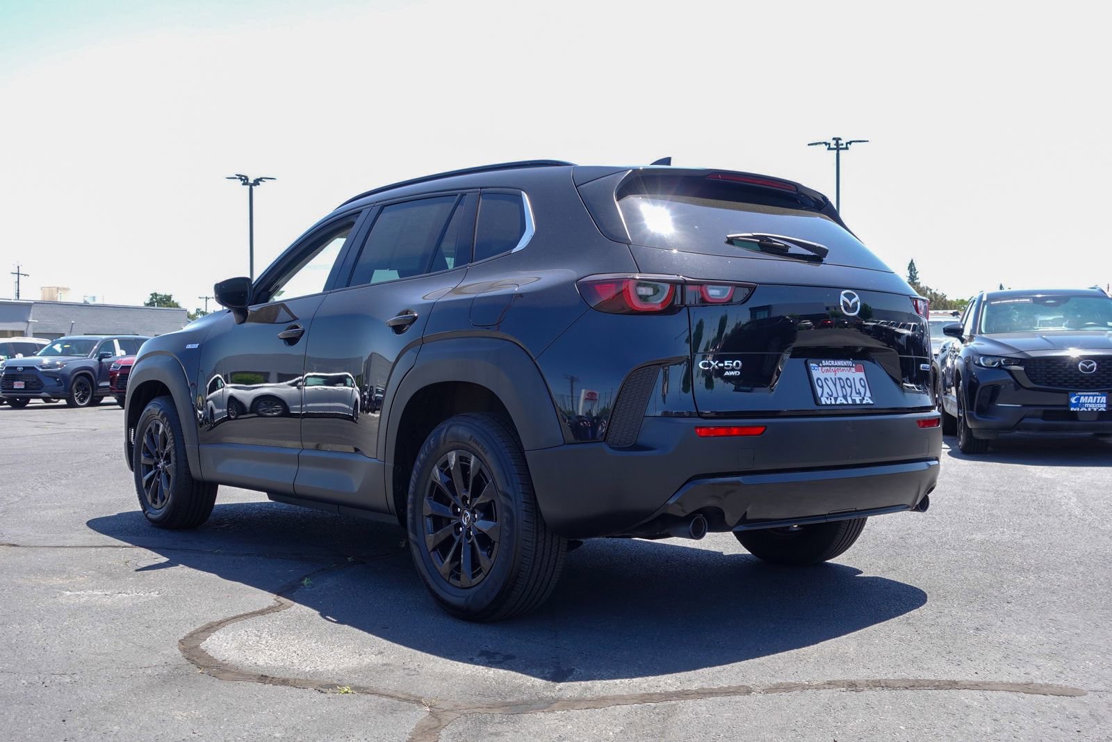 Certified 2025 MAZDA CX-50 AWD 2.5 Hybrid w/ Premium Pkg image 7