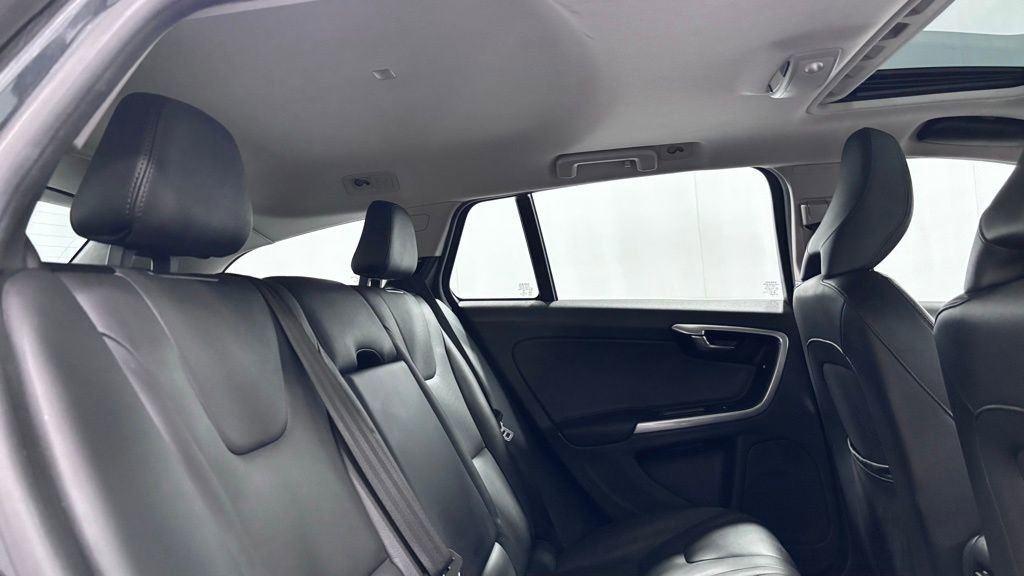 Used 2015 Volvo V60 T5 Premier image 25