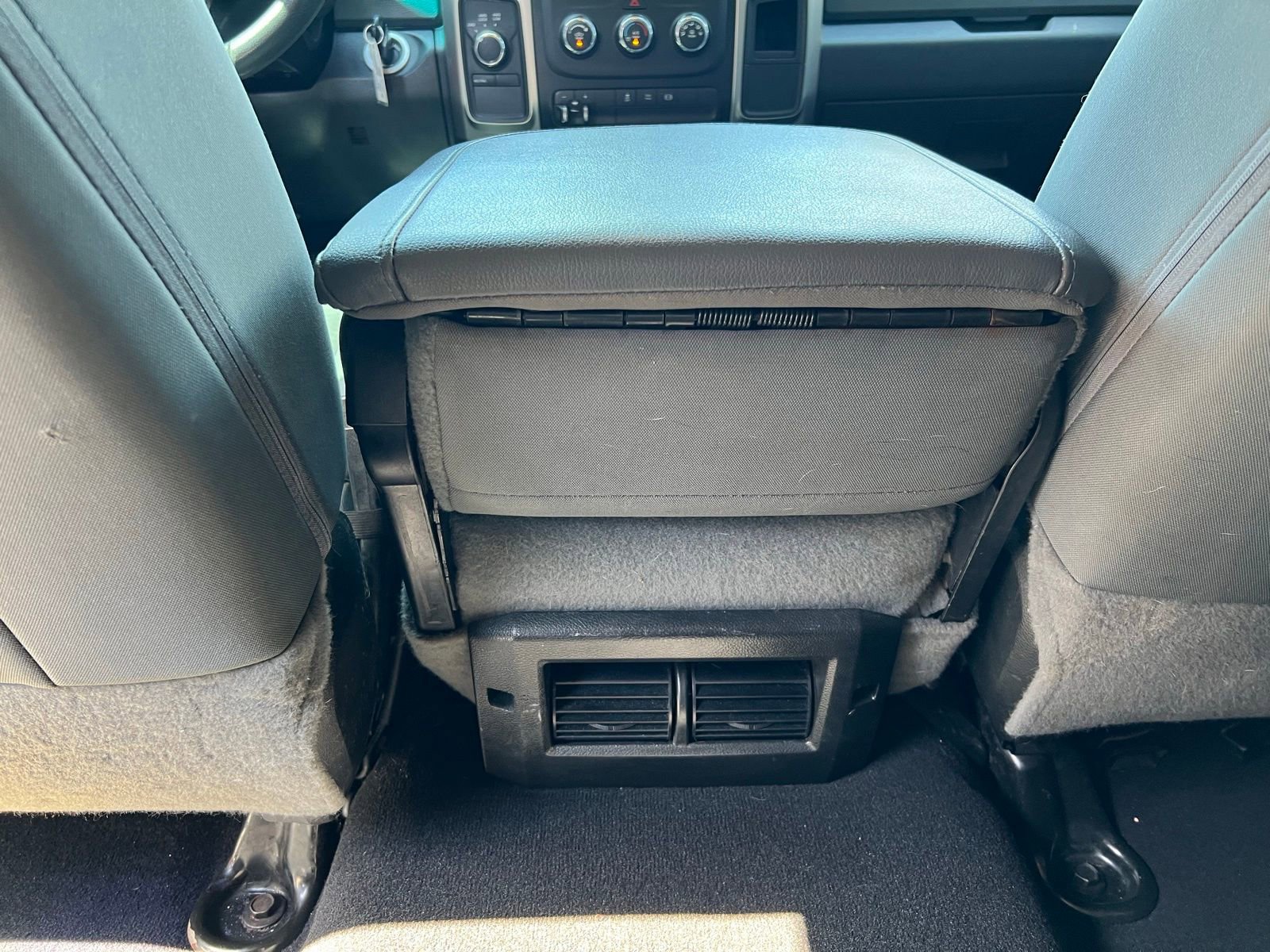 Used 2018 RAM 3500 SLT AWD/4WD image 42