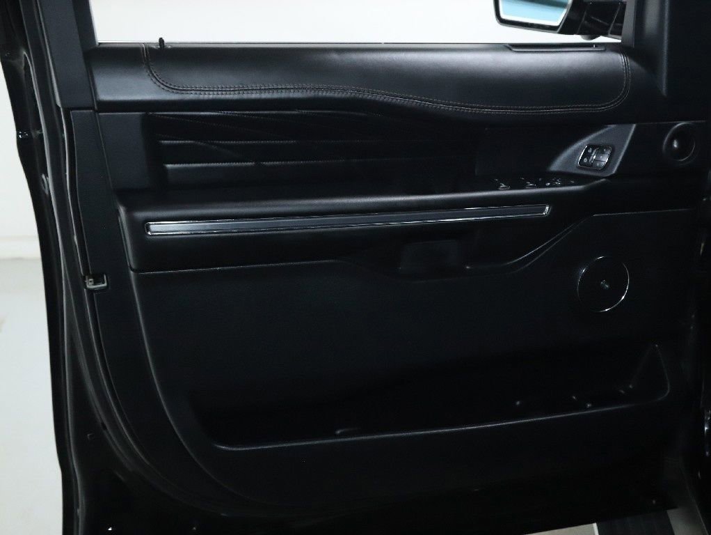 Used 2020 Ford Expedition Max Platinum image 18