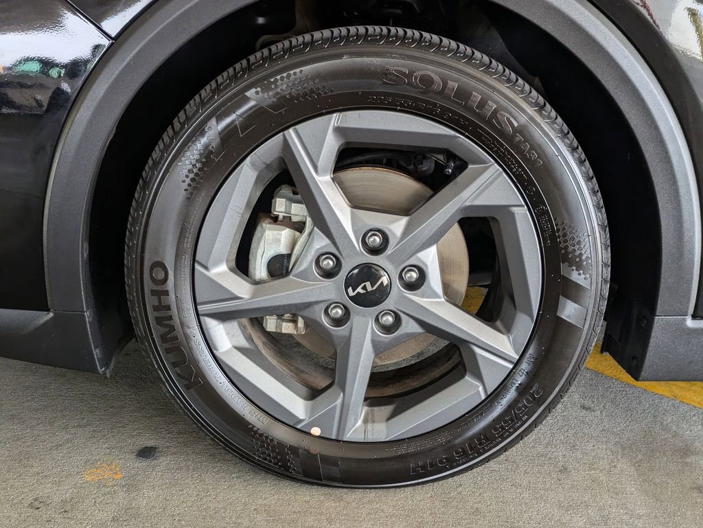 Used 2025 Kia K4 LXS image 31
