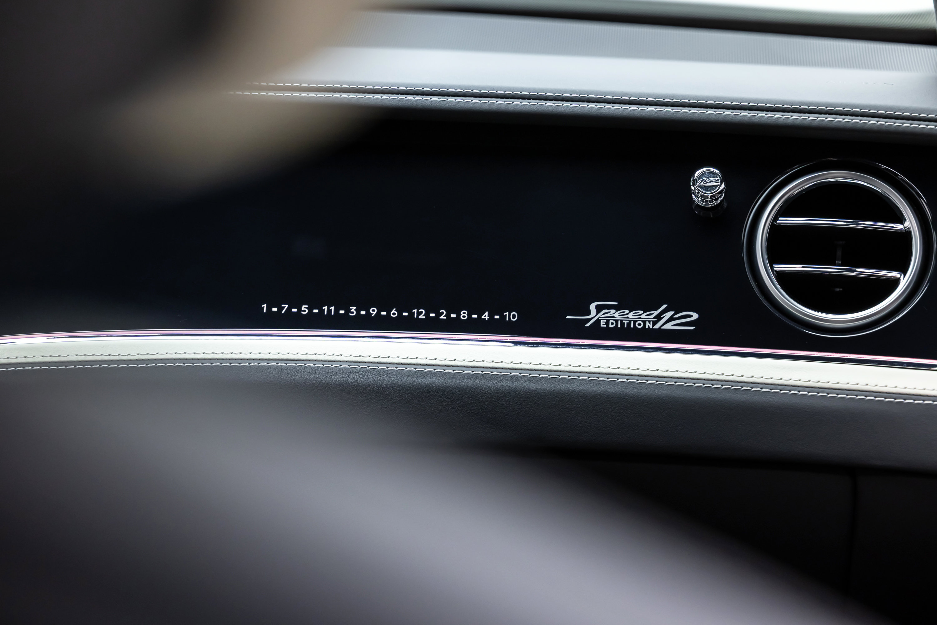 Used 2024 Bentley Flying Spur W12 AWD/4WD image 63