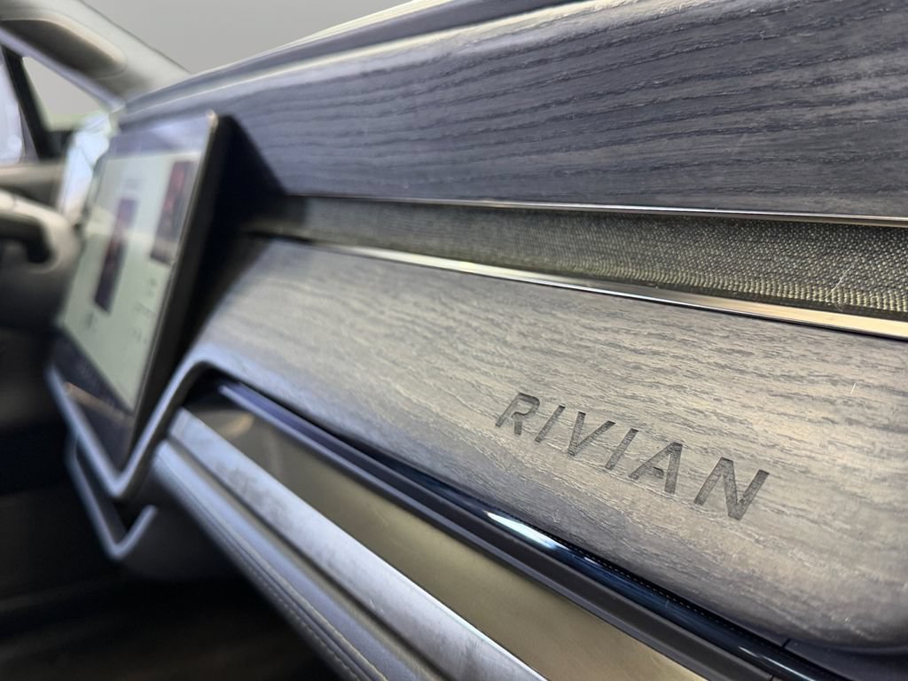 Used 2022 Rivian R1T Adventure AWD/4WD image 18