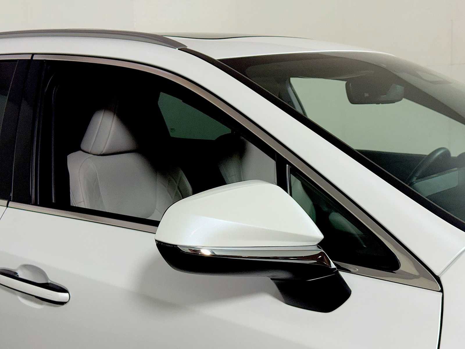 Used 2023 Lexus RX 350 Premium w/ Accessory Package AWD/4WD image 29
