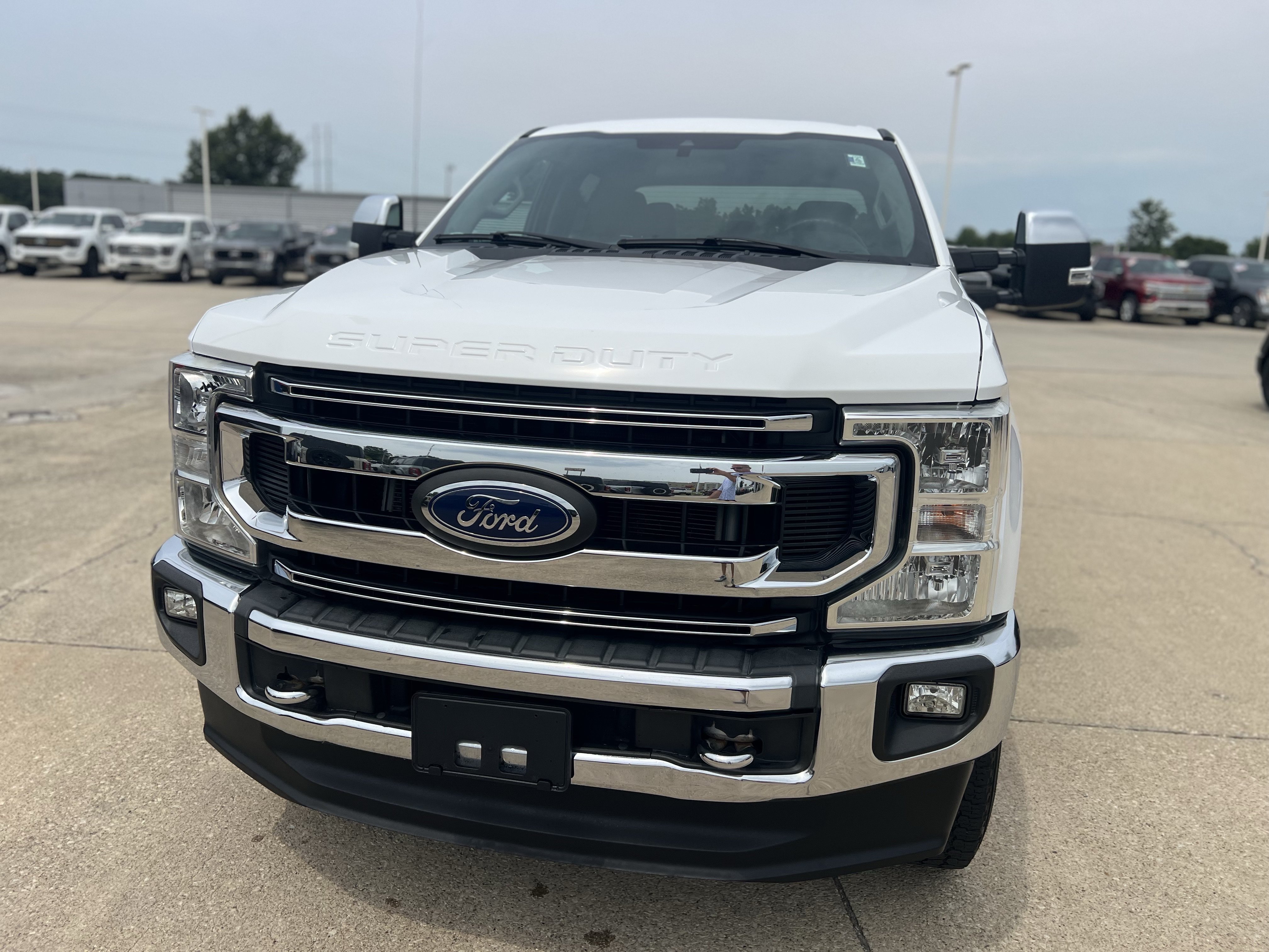 Used 2021 Ford F250 XLT w/ XLT Premium Package AWD/4WD image 14