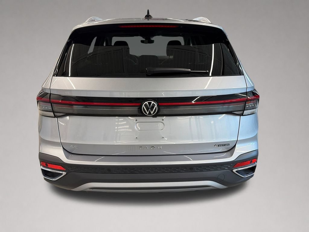 Certified 2025 Volkswagen Taos SE w/ Panoramic Sunroof Package AWD/4WD image 4