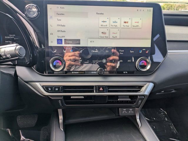 Used 2025 Lexus RX 350 w/ Convenience Package image 24