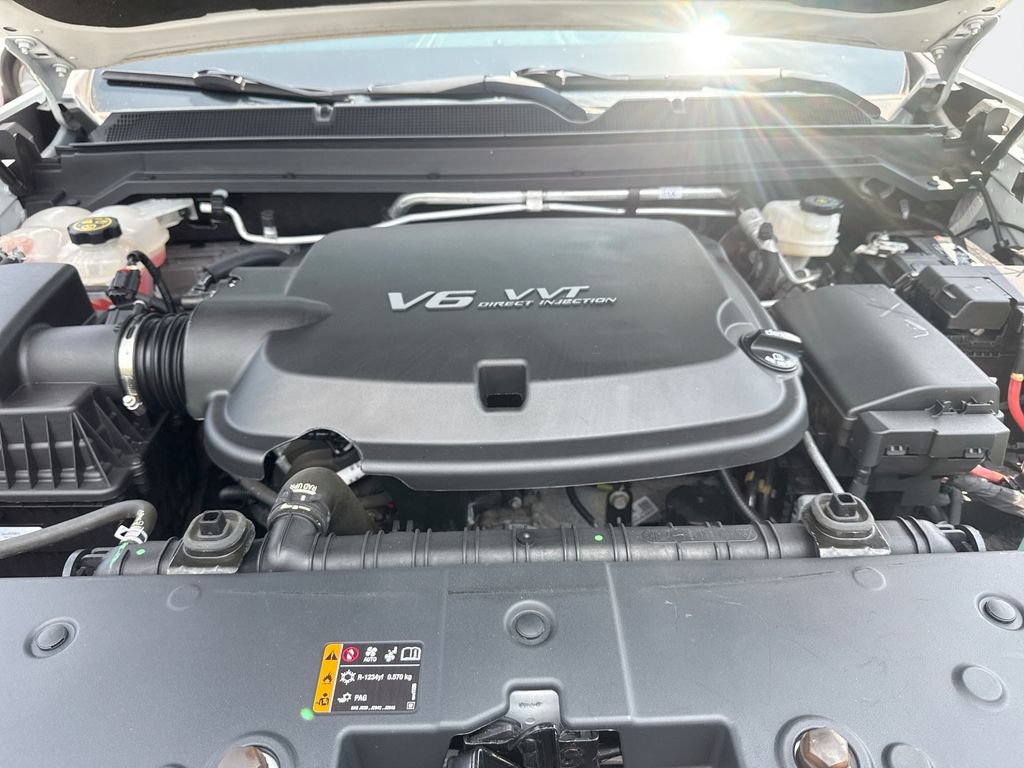 Used 2022 GMC Canyon Denali RWD image 17