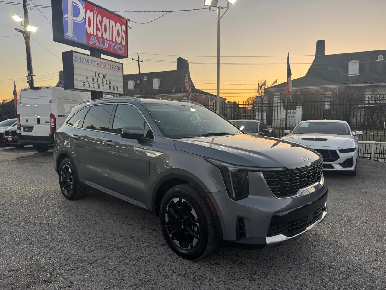 Used 2024 Kia Sorento S FWD image 4