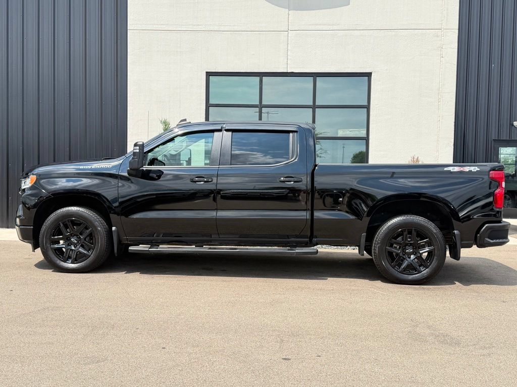 Used 2023 Chevrolet Silverado 1500 RST w/ Max Trailering Package AWD/4WD image 2