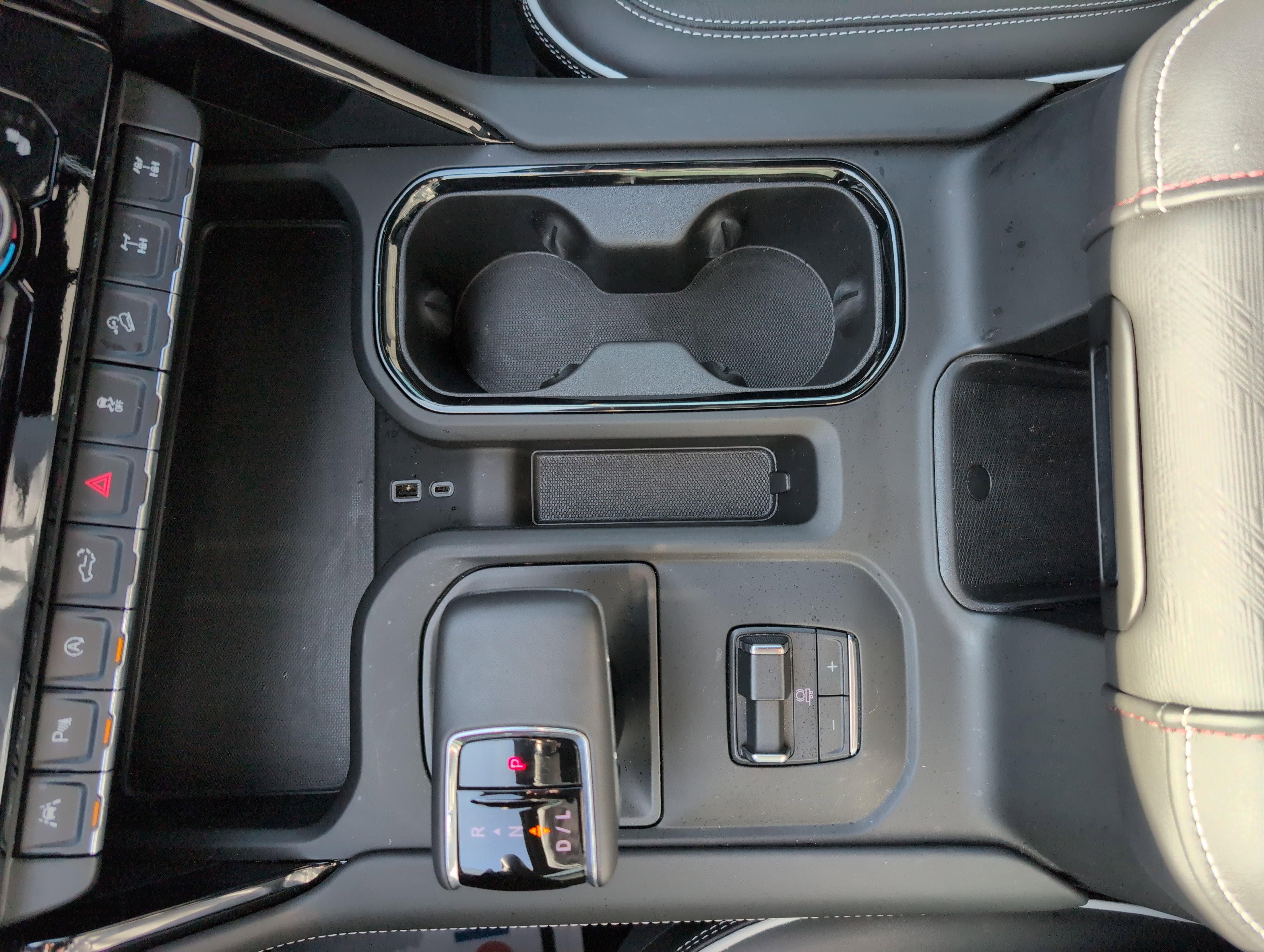 Used 2025 GMC Sierra 1500 AT4X image 26