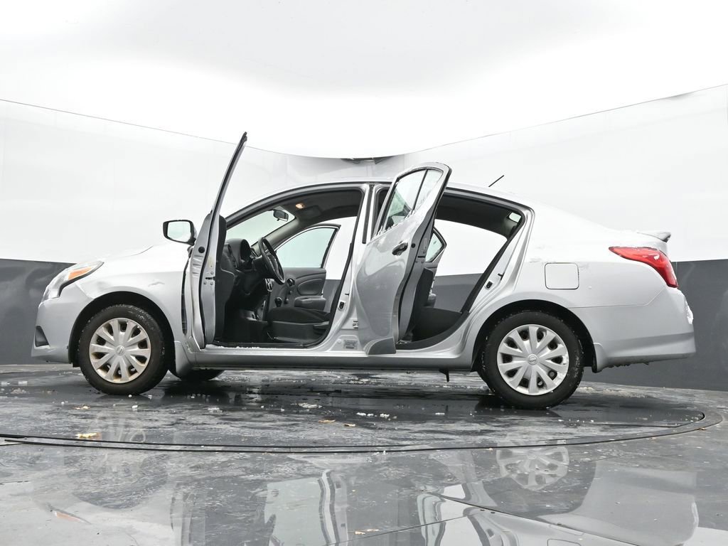 Used 2019 Nissan Versa S Plus image 64