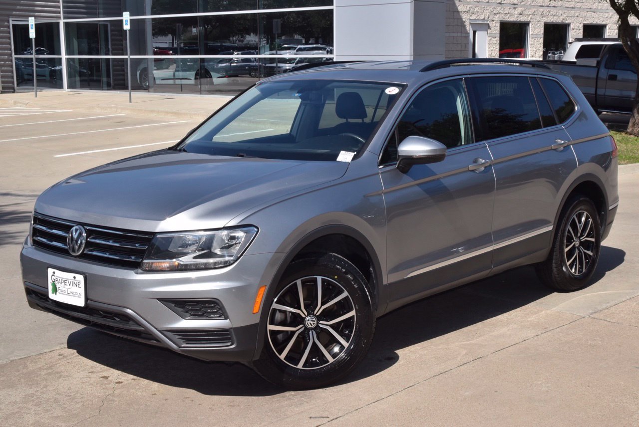 Used 2021 Volkswagen Tiguan SE AWD/4WD image 39
