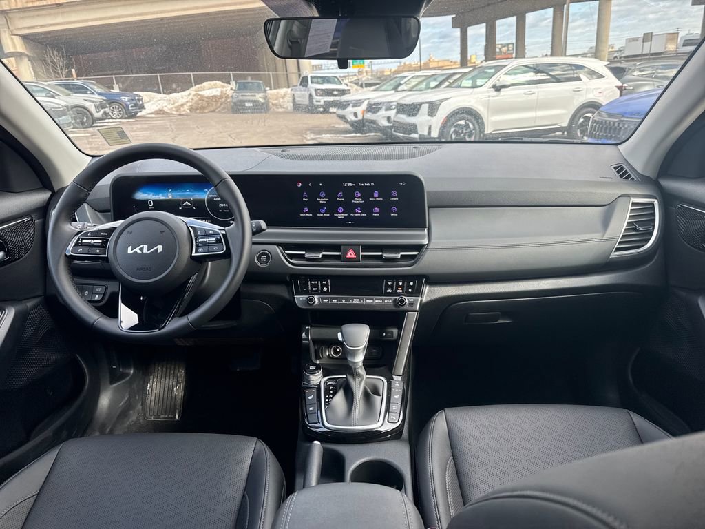 Certified 2026 Kia Seltos EX w/ EX Sunroof Package image 13