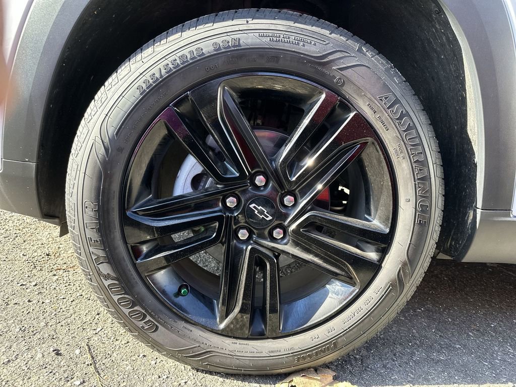 Used 2025 Chevrolet Trax ACTIV w/ Driver Confidence Package image 28