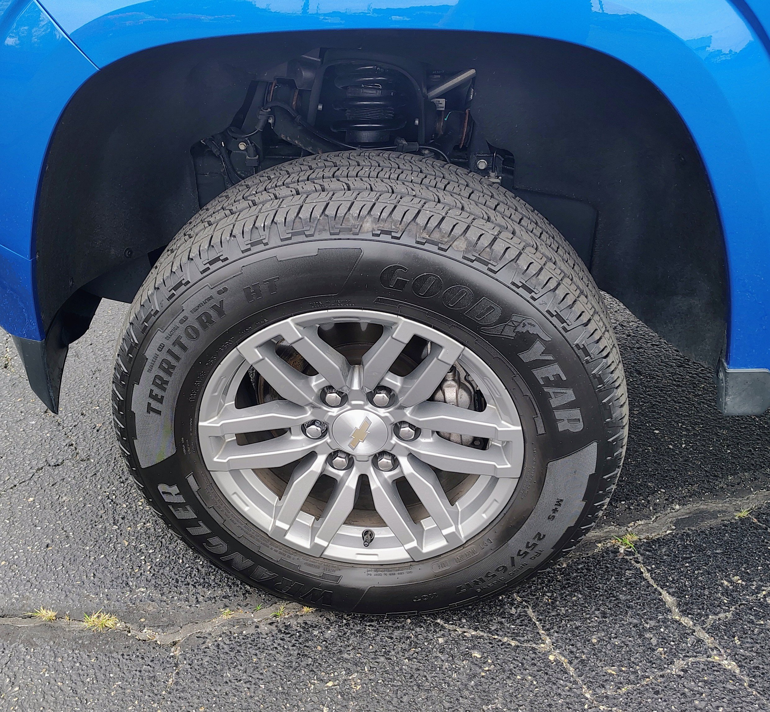 Used 2024 Chevrolet Colorado LT w/ LT Convenience Package III AWD/4WD image 9