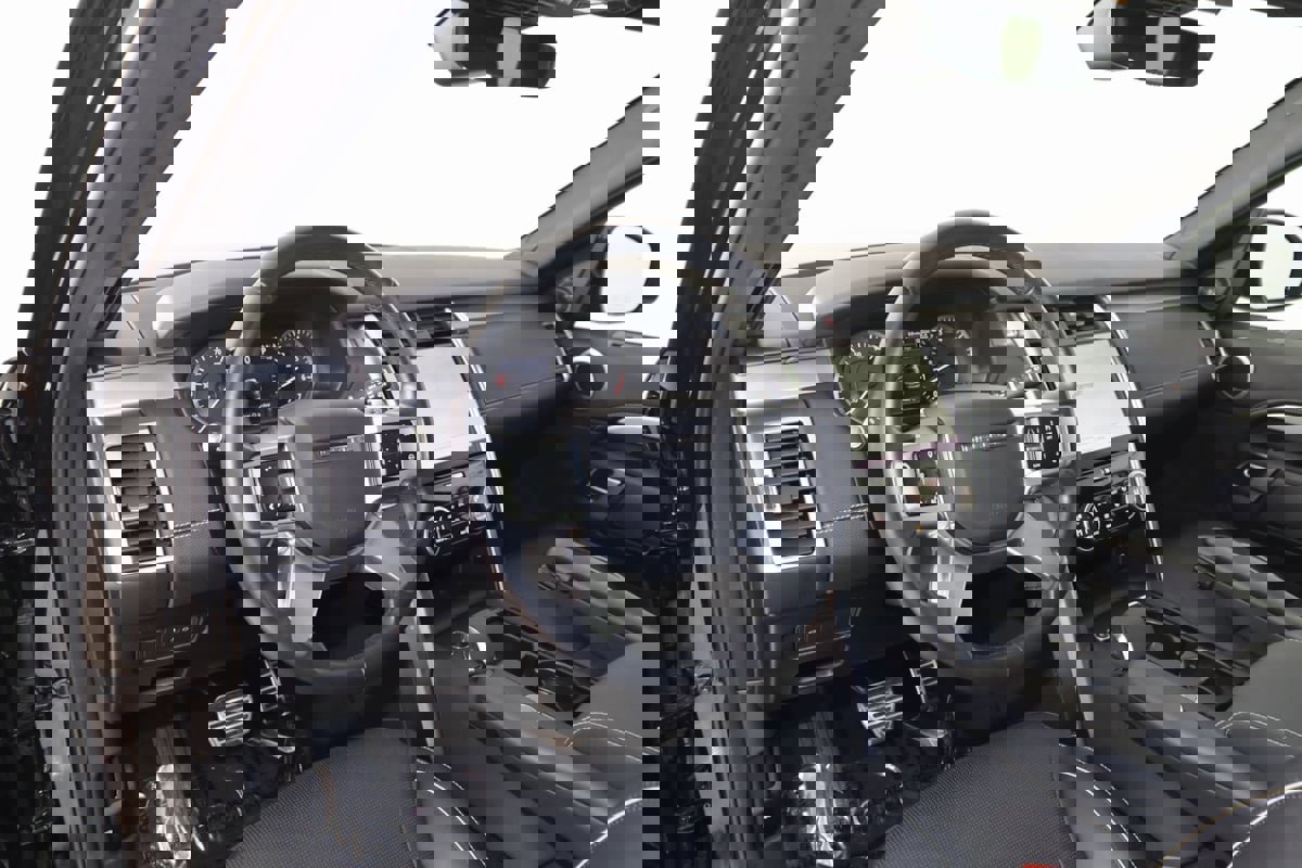 Used 2023 Land Rover Discovery S R-Dynamic image 28