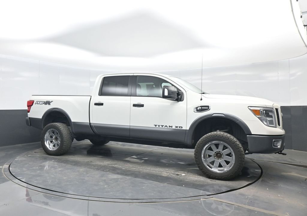 Used 2019 Nissan Titan PRO-4X image 8