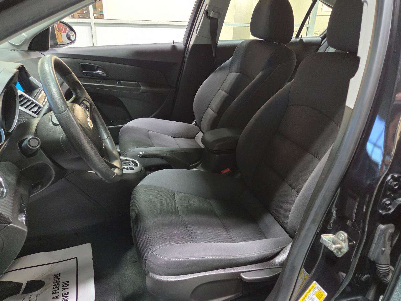 Used 2015 Chevrolet Cruze LT FWD image 15