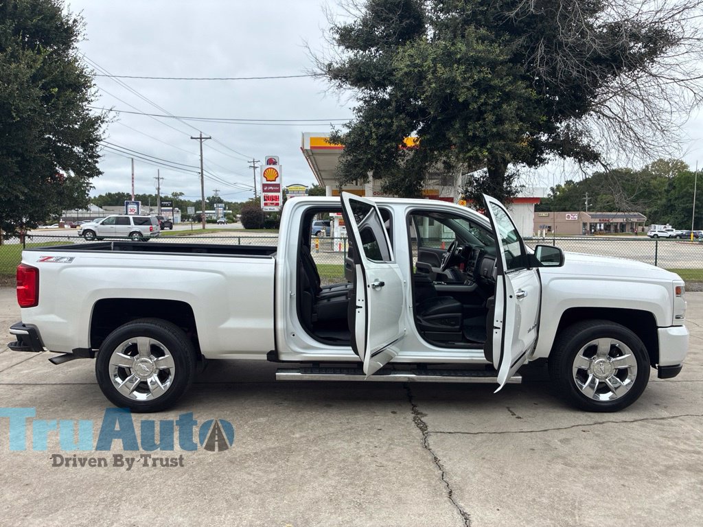 Used 2017 Chevrolet Silverado 1500 LTZ Z71 w/ LTZ Plus Package AWD/4WD image 19