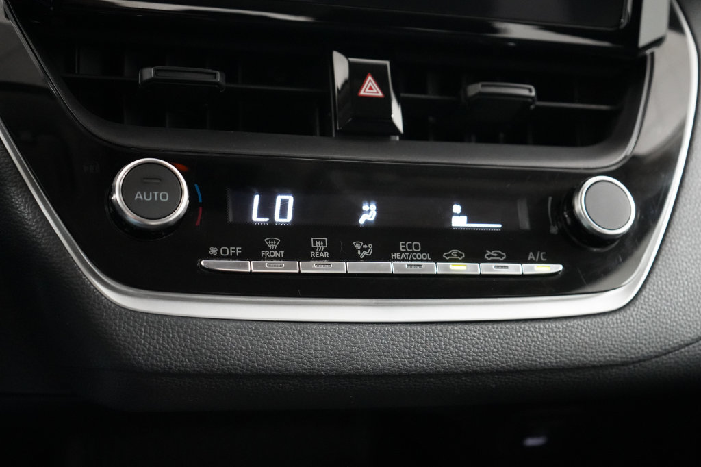 Used 2025 Toyota Corolla LE FWD image 22