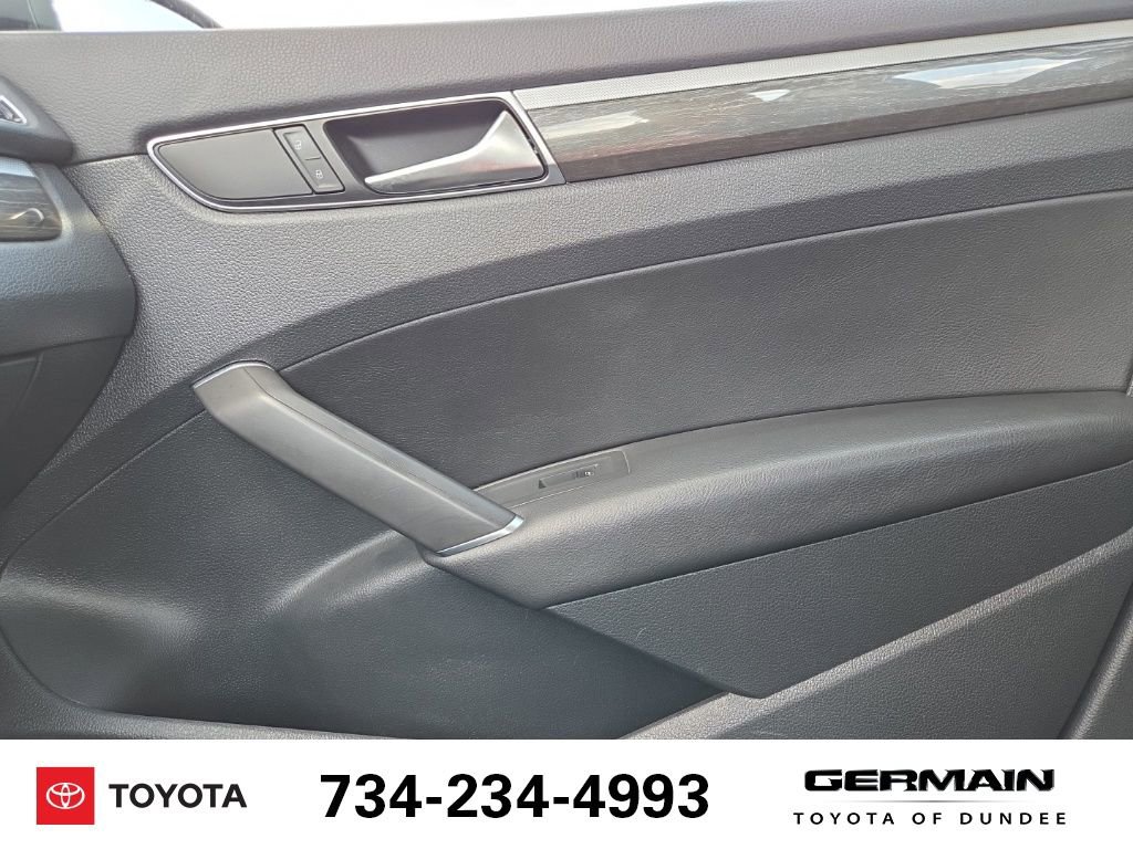 Used 2018 Volkswagen Passat 2.0T SE image 24