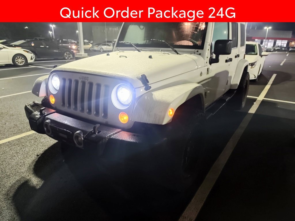 Used 2017 Jeep Wrangler Unlimited Sahara w/ Connectivity Group AWD/4WD image 6