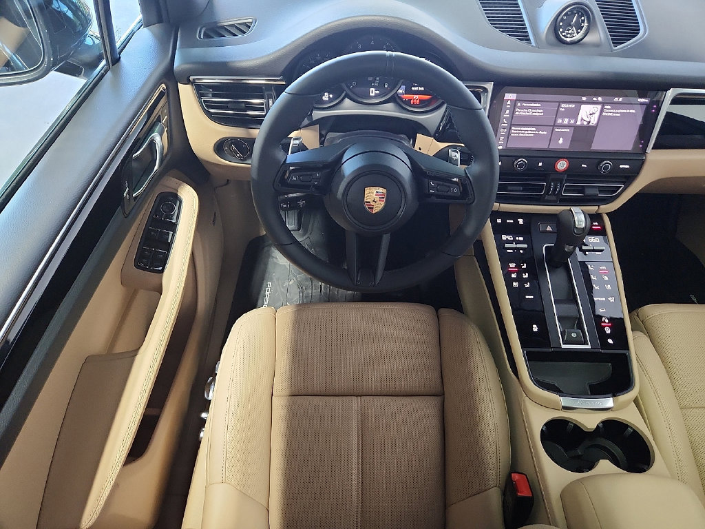 New 2026 Porsche Macan AWD/4WD image 12