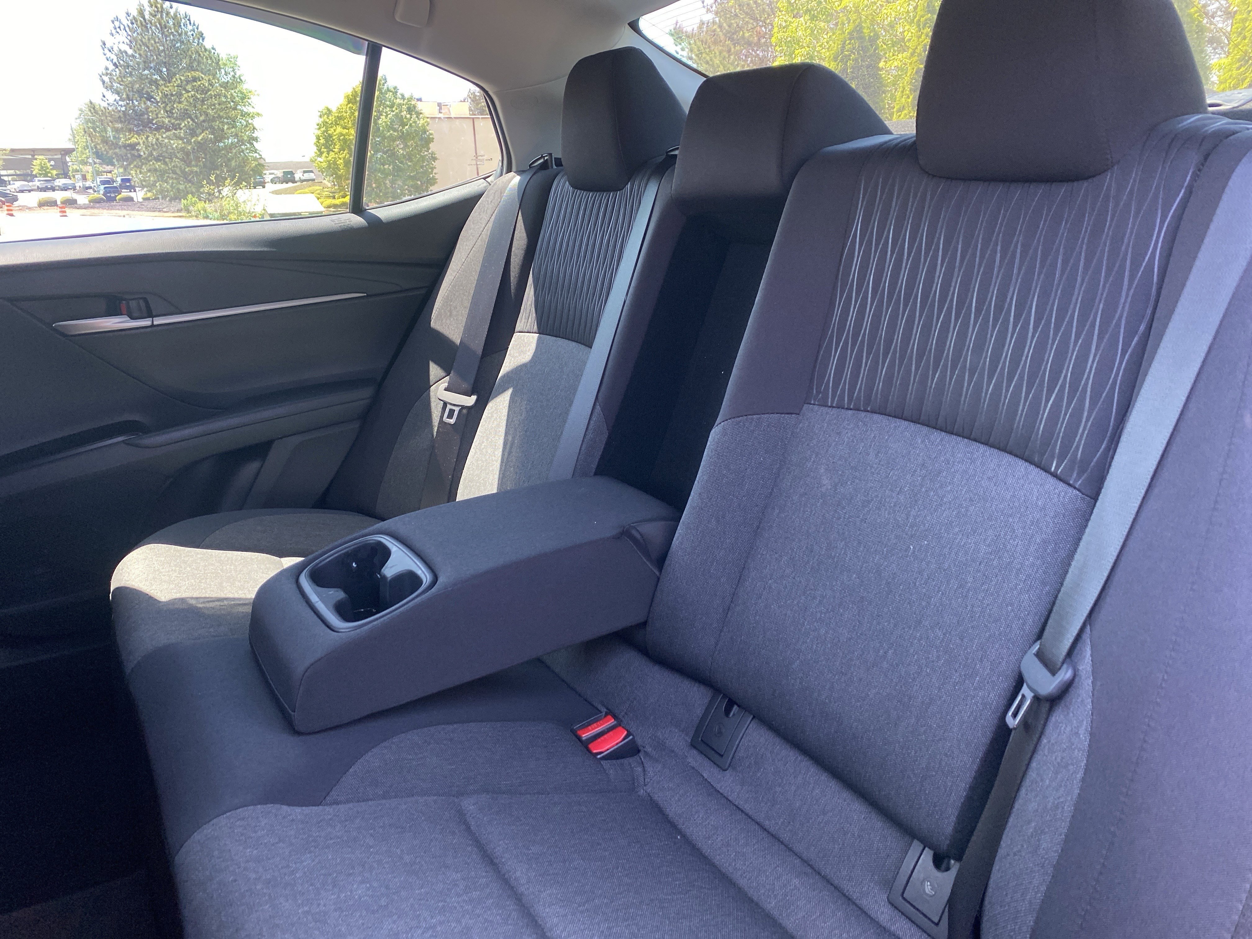 Used 2025 Toyota Camry LE w/ Convenience Package FWD image 9