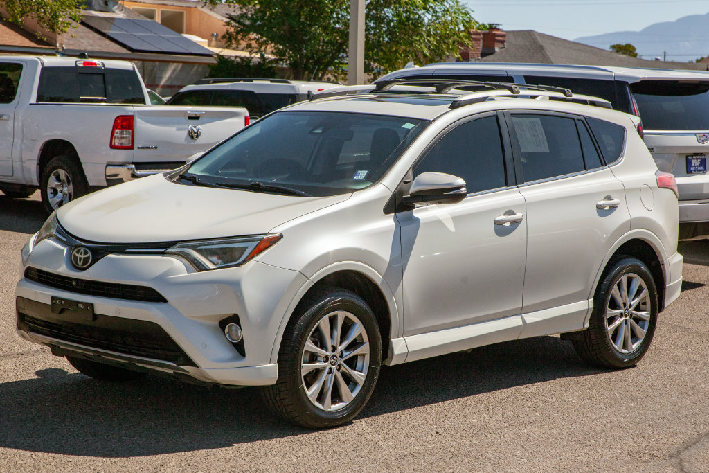 Used 2018 Toyota RAV4 Platinum AWD/4WD image 9