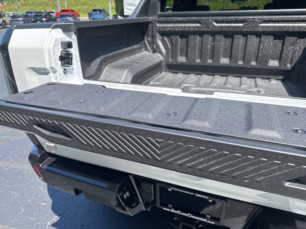New 2026 GMC Hummer EV 4x4 Crew Cab image 13