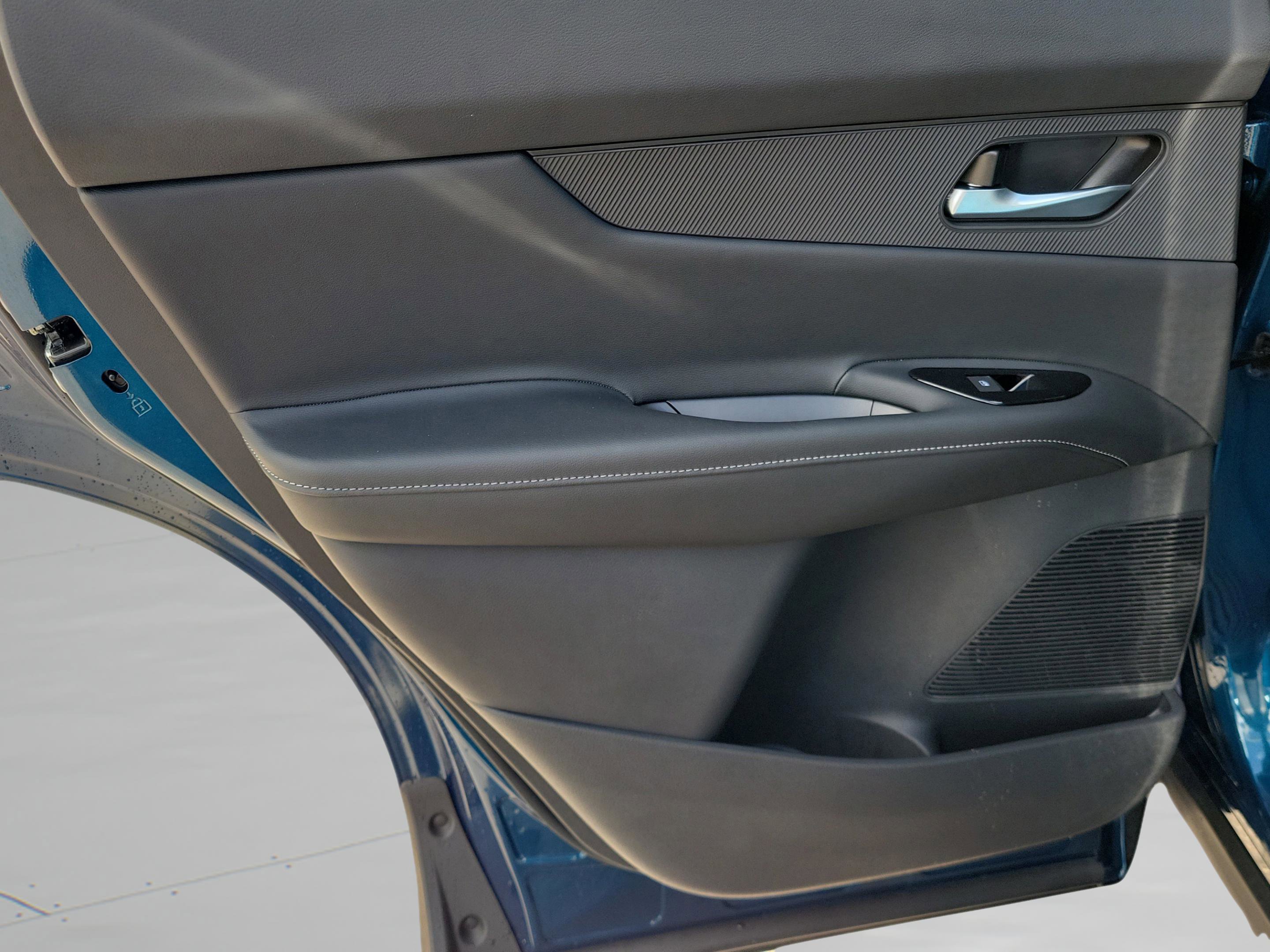 New 2026 Nissan Murano SL image 12