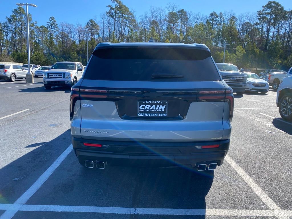 Used 2024 Chevrolet Traverse LS image 6