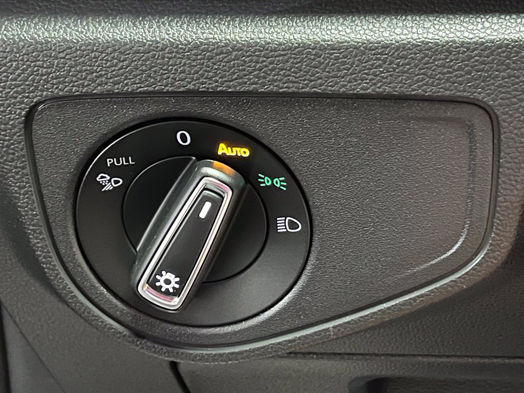 Used 2023 Volkswagen Atlas SE w/ Panoramic Sunroof Package FWD image 18