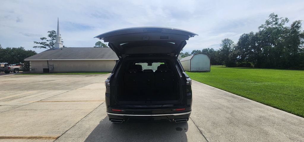 Used 2026 Buick Enclave Avenir w/ Super Cruise Package FWD image 23