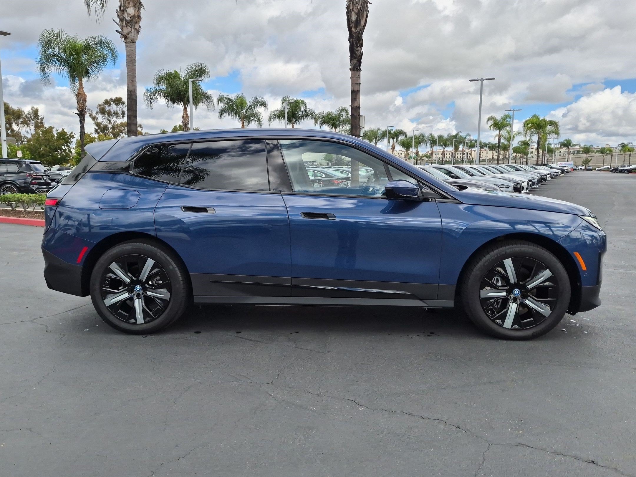 Certified 2024 BMW iX xDrive50 w/ Convenience Package AWD/4WD image 11