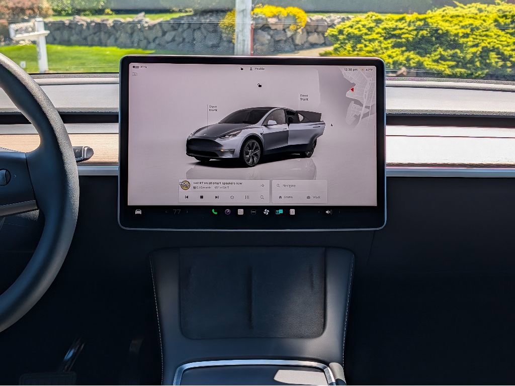 Used 2024 Tesla Model Y Long Range image 21