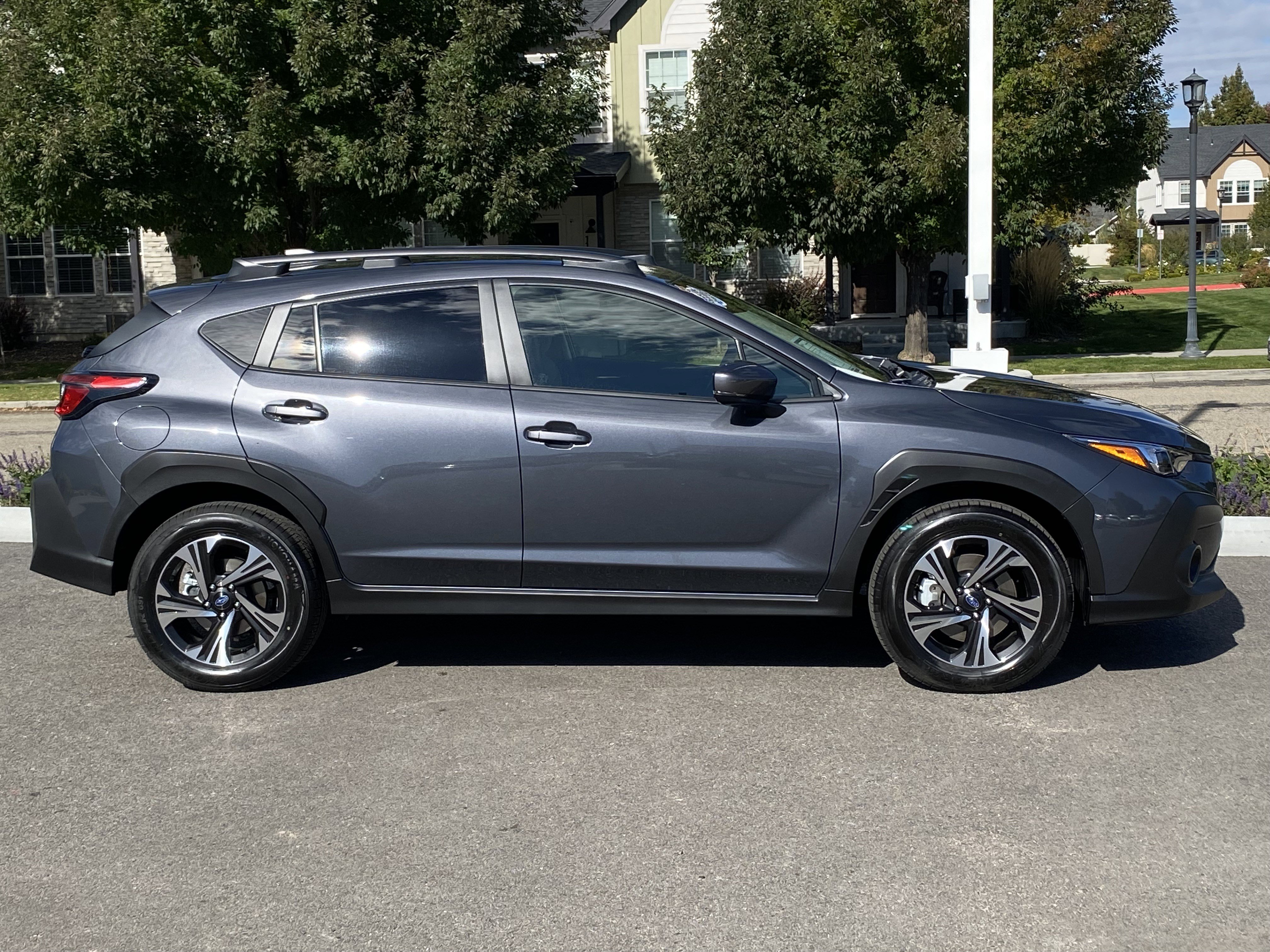 Used 2025 Subaru Crosstrek 2.5i Premium w/ Crosstrek Mirror Package image 7