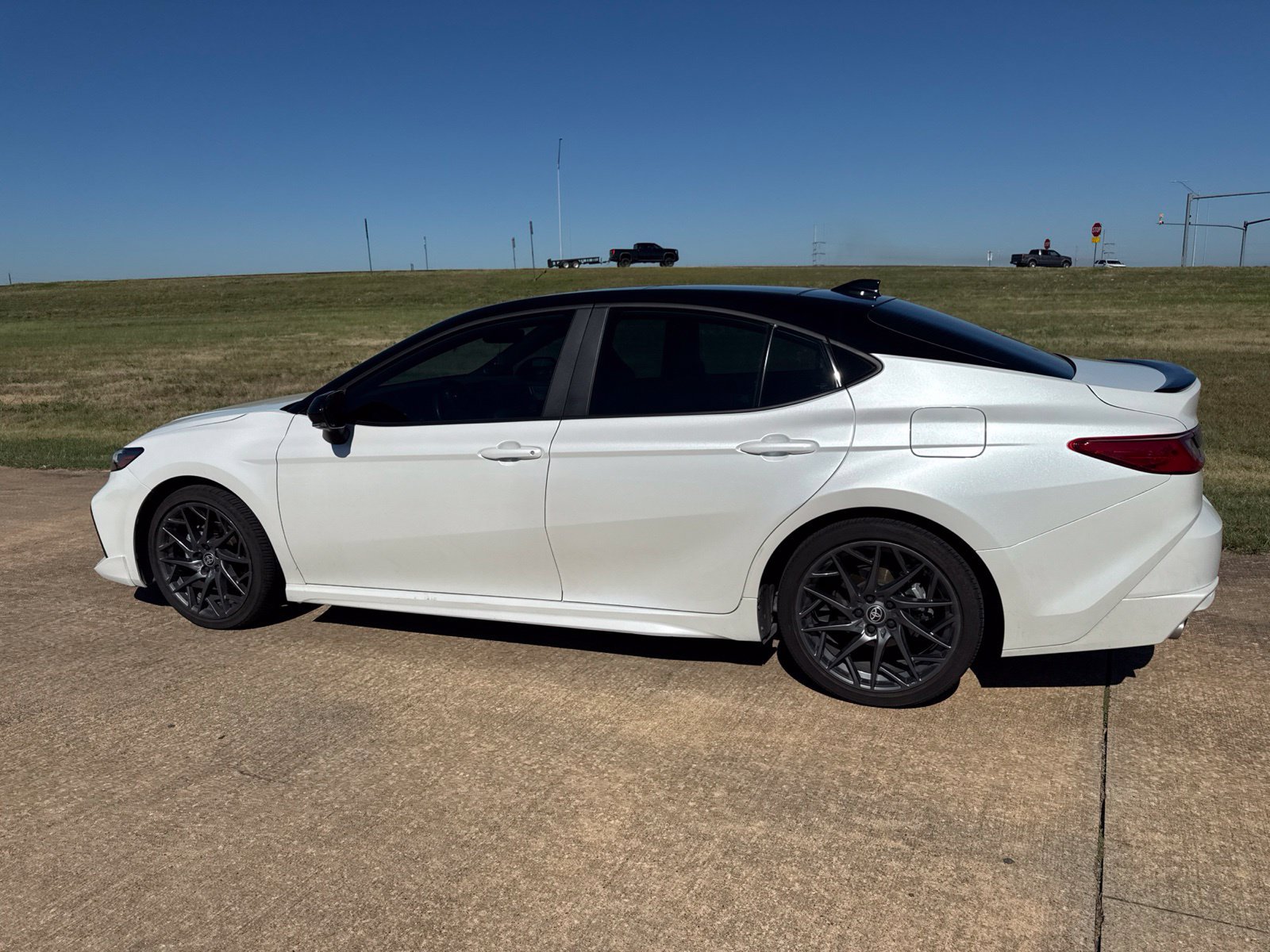 Used 2025 Toyota Camry XSE w/ Premium Package FWD image 7