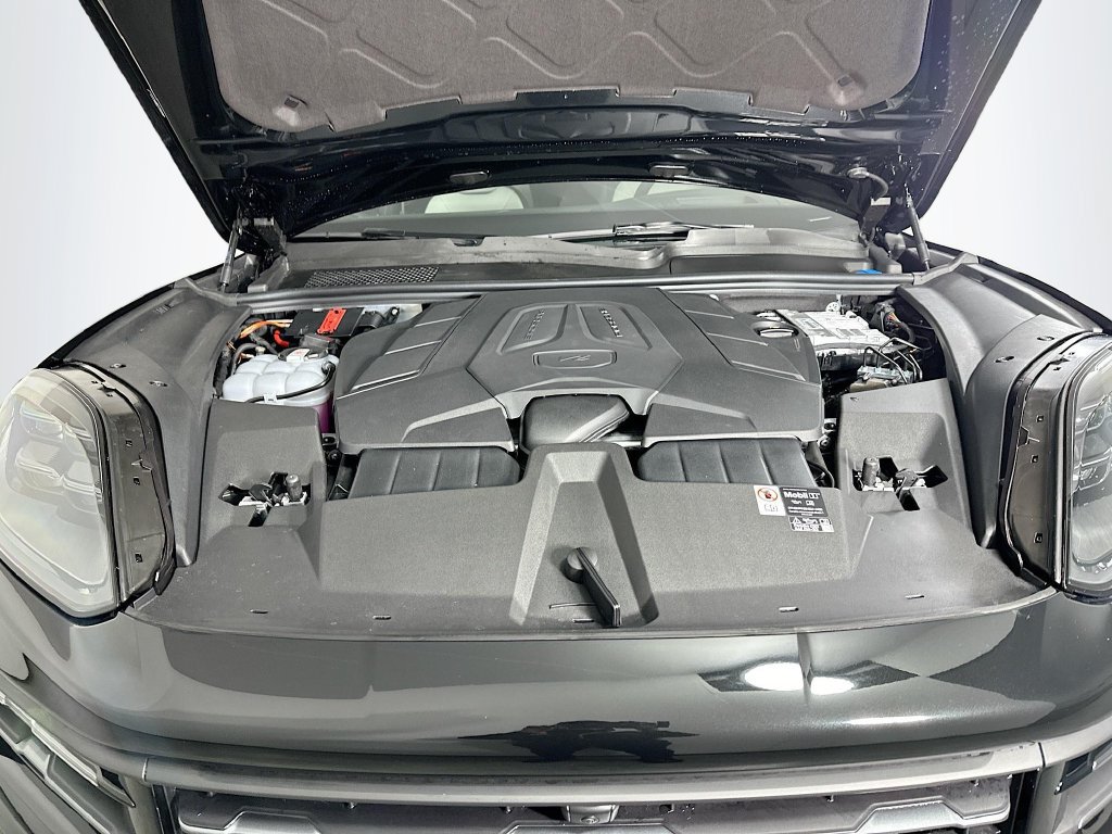 New 2026 Porsche Cayenne AWD/4WD image 33