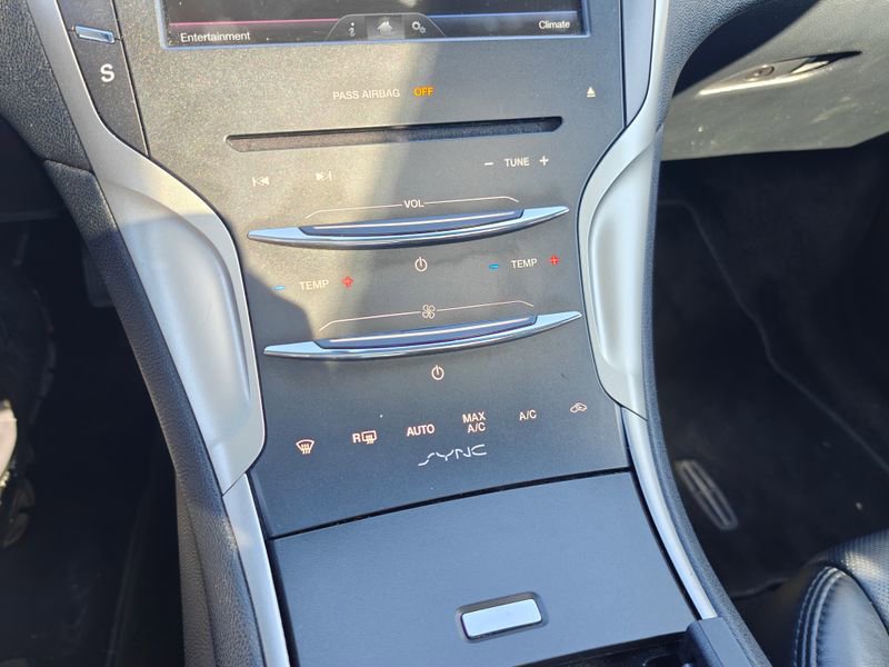 Used 2016 Lincoln MKZ AWD w/ Equipment Group 300A Reserve image 18