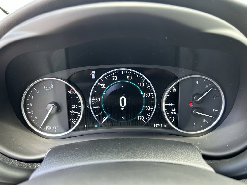 Used 2020 Buick Envision Premium AWD/4WD image 36