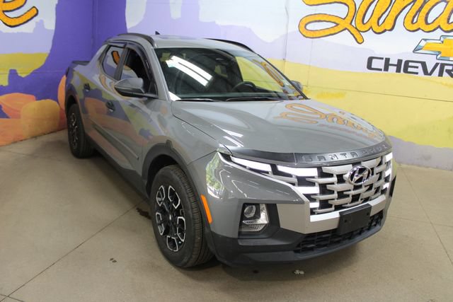 Used 2022 Hyundai Santa Cruz SEL w/ Activity Package AWD/4WD image 2
