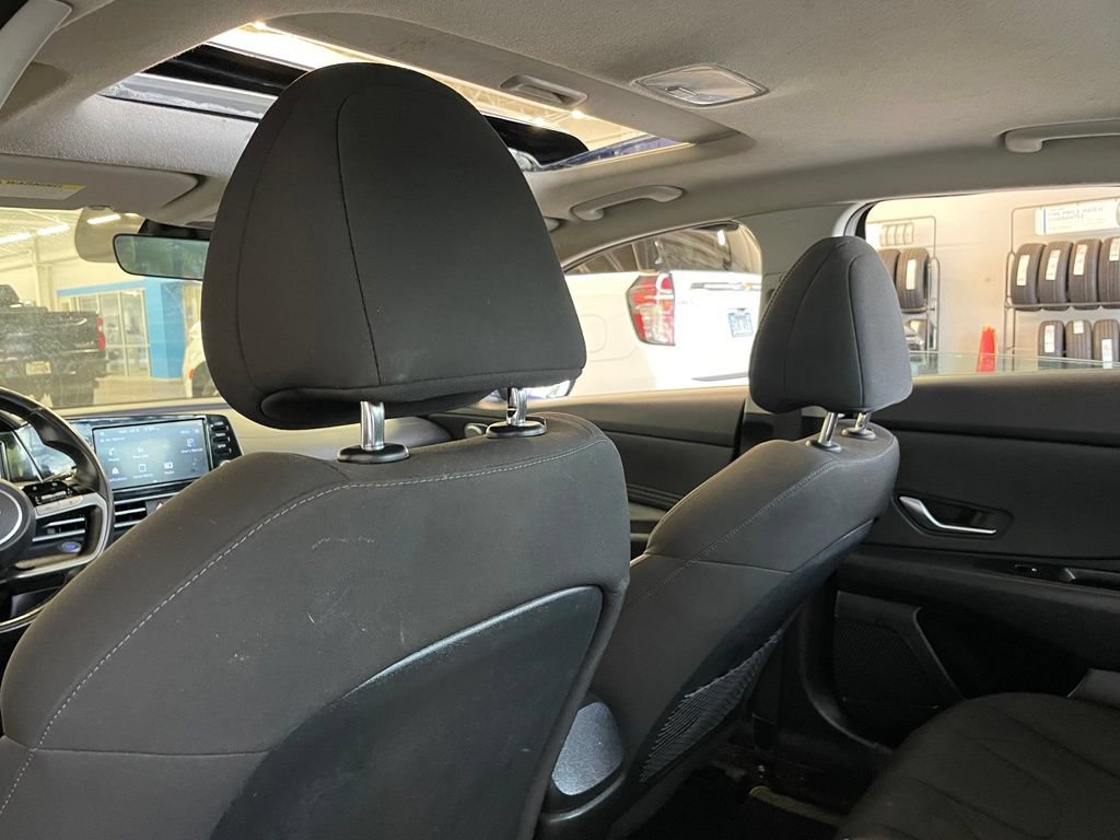 Used 2022 Hyundai Elantra SEL w/ Convenience + Premium Package FWD image 27