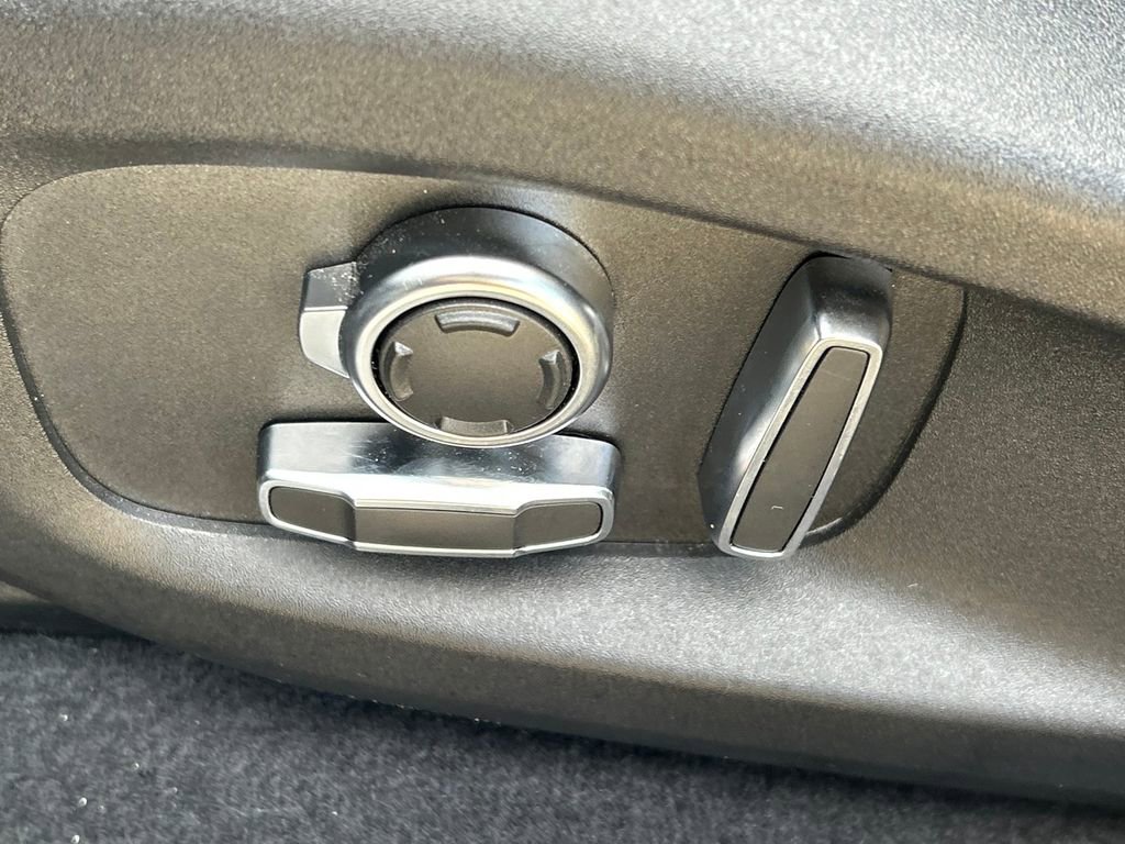 Used 2024 Jaguar F-PACE R-Dynamic S image 29