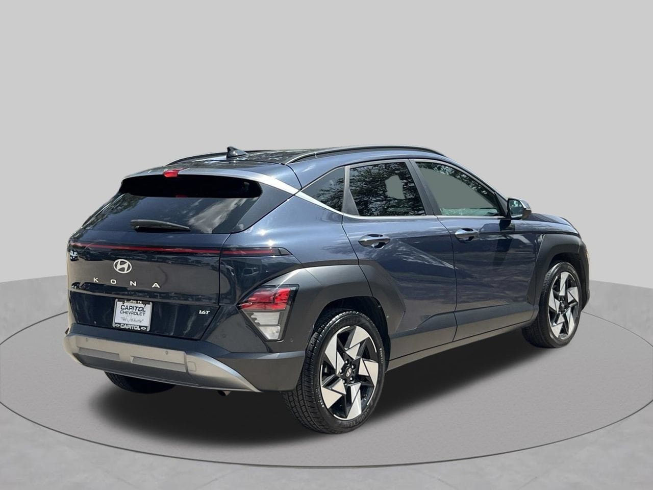 Used 2024 Hyundai Kona Limited FWD image 6