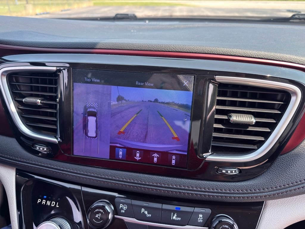 Used 2017 Chrysler Pacifica Limited w/ Advanced Safetytec Group FWD image 51