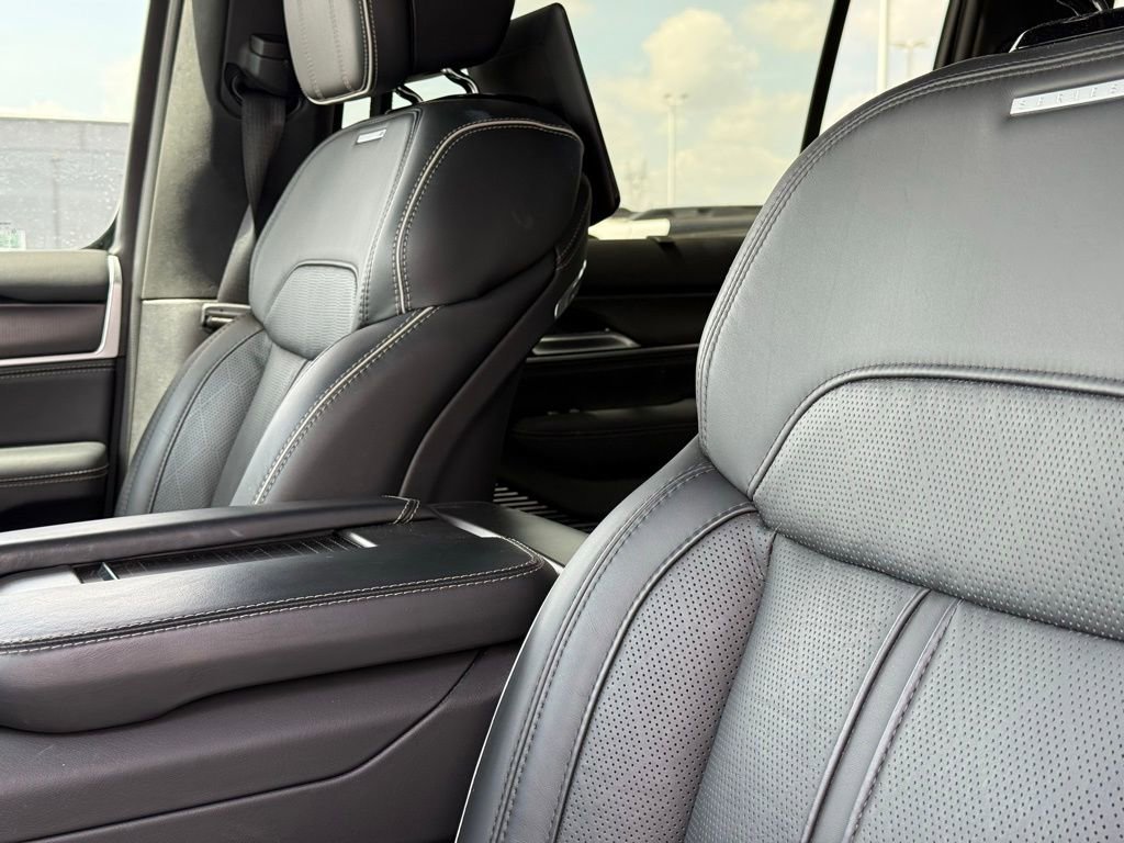 Used 2024 Jeep Grand Wagoneer Series II w/ Quick Order Packagew 28T image 14