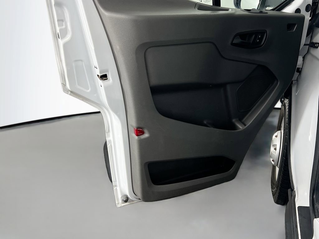 Used 2022 Ford Transit 250 Low Roof AWD image 17