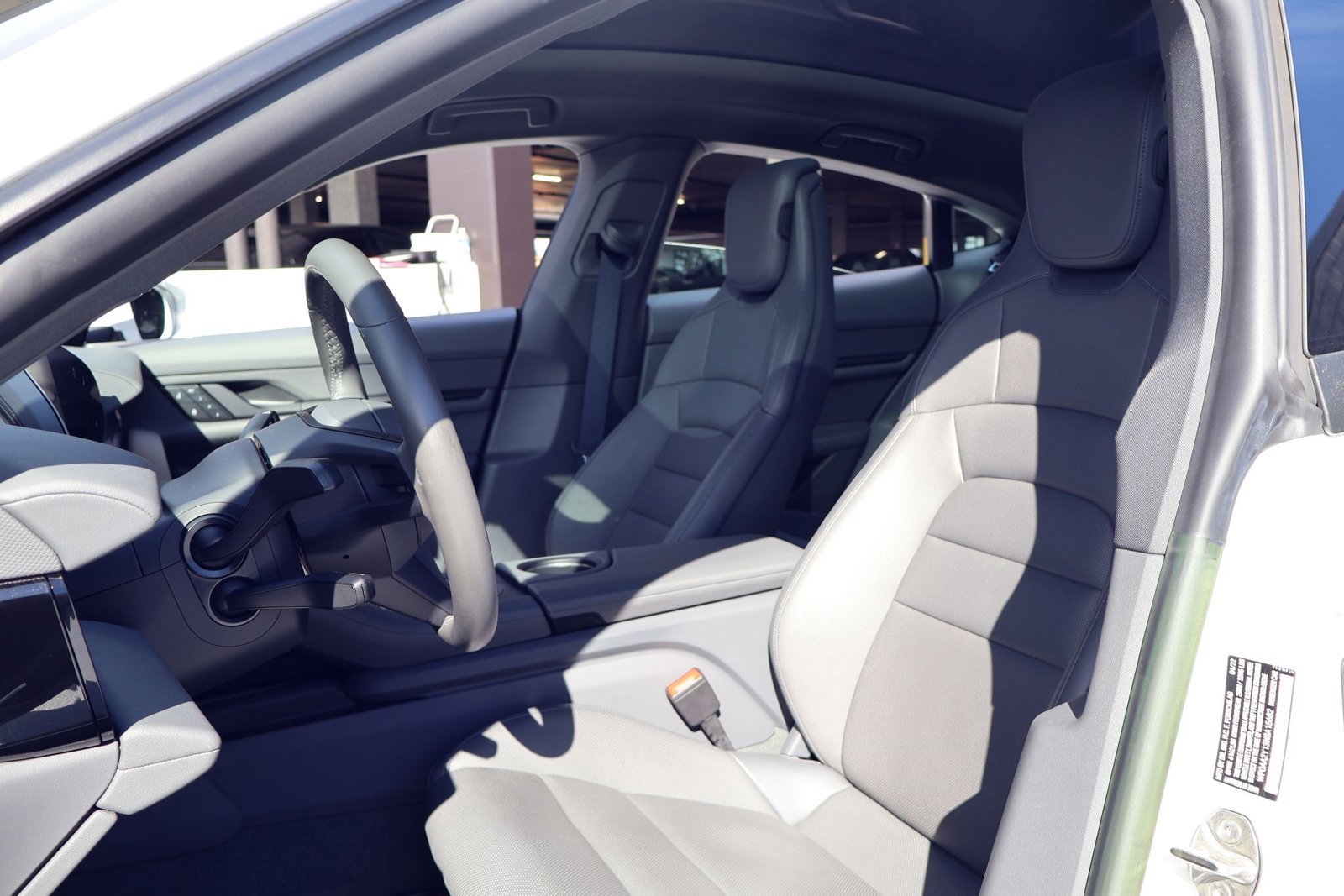 Certified 2022 Porsche Taycan image 5